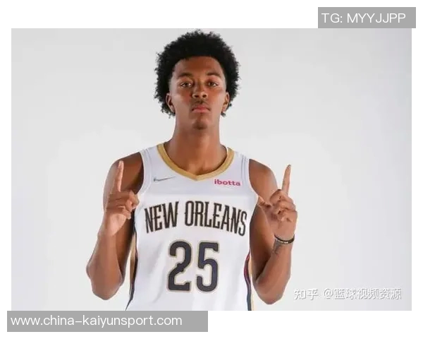 特雷墨菲22分钟内高效表现贡献18分7篮板3助攻展现出色状态